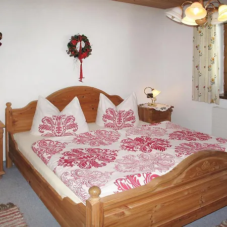 Haus Anita 200s * كوسن